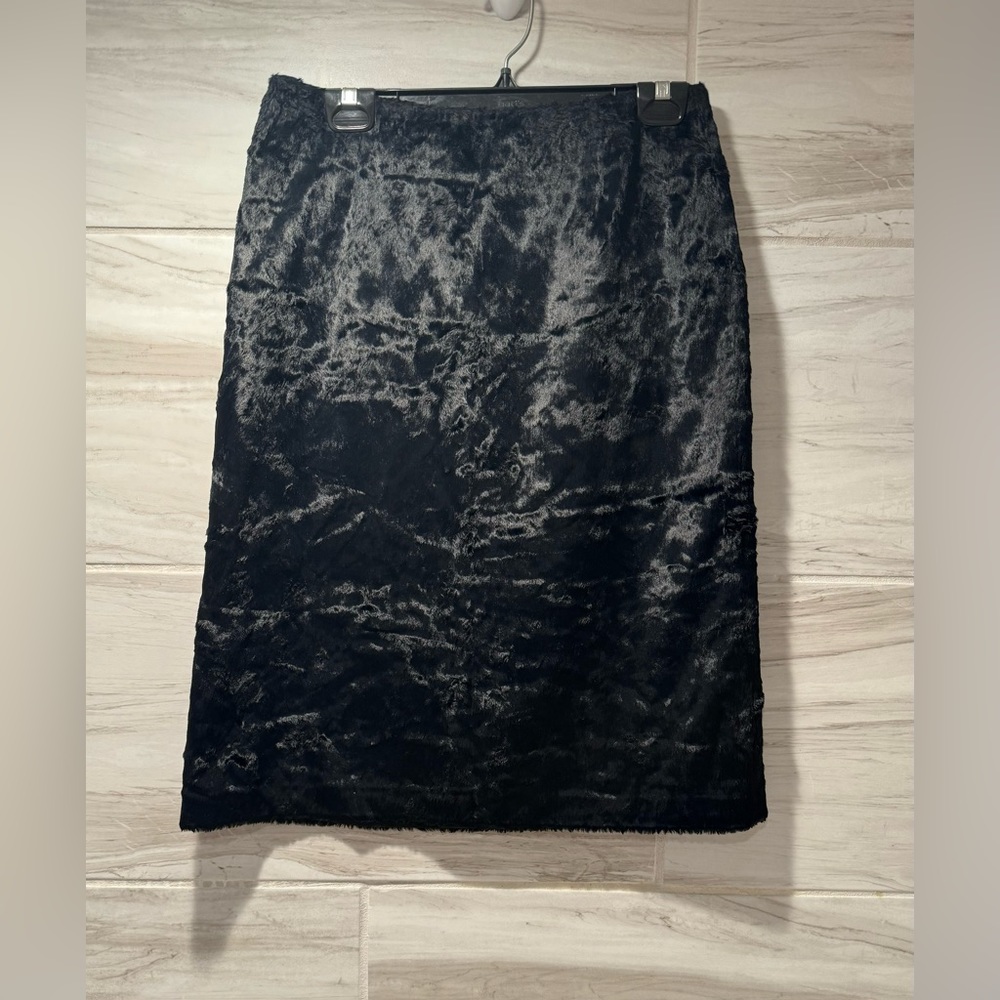 Vintage Charles Gray London
Black Faux Fur Skirt Size 8